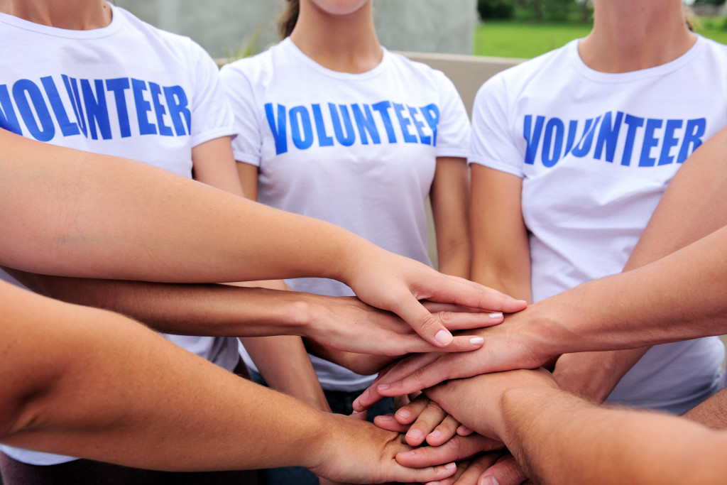 A group of people volunteering